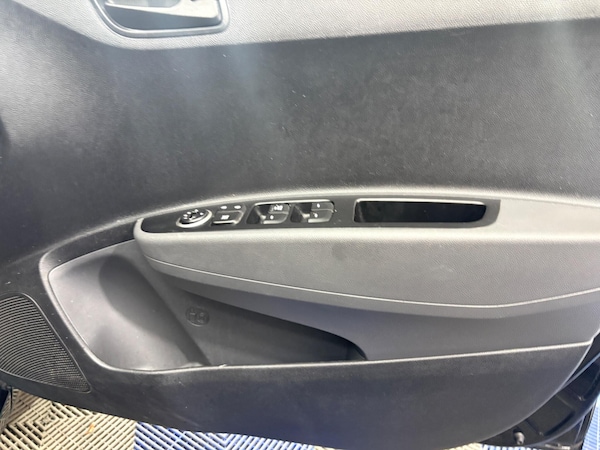 Used Hyundai i10 2017 for sale - 76214219: Photo 16
