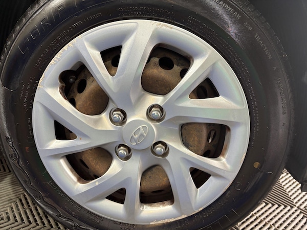 Used Hyundai i10 2017 for sale - 76214219: Photo 22