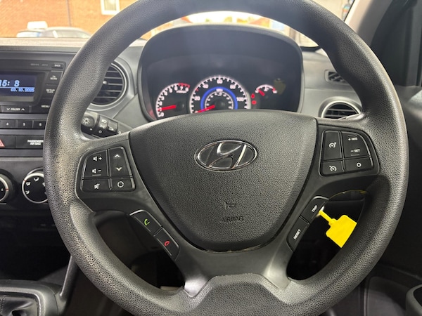 Used Hyundai i10 2017 for sale - 76214219: Photo 26