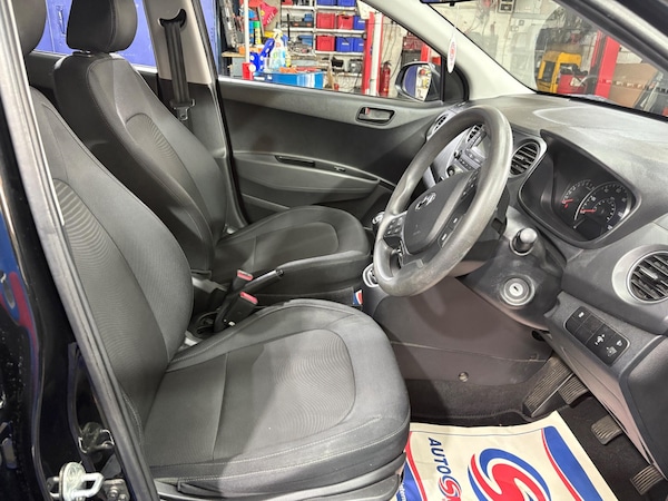 Used Hyundai i10 2017 for sale - 76214219: Photo 9