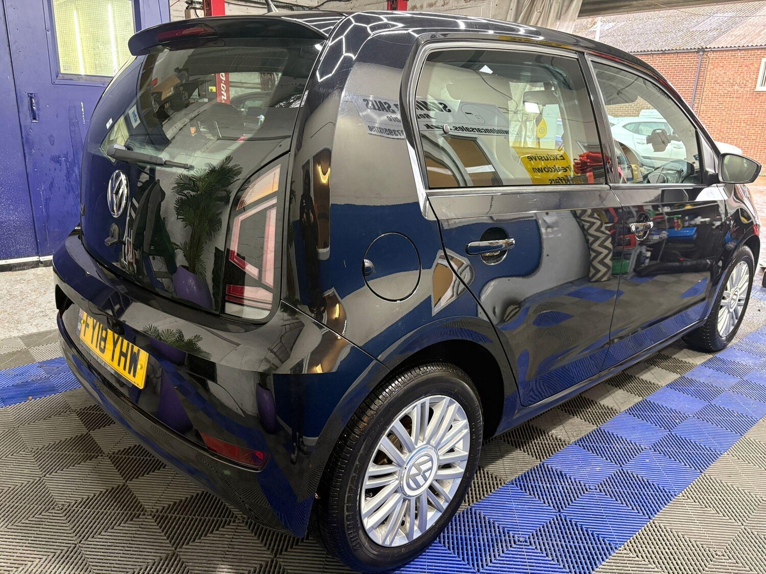 Used Volkswagen up! 2018 for sale - 76550483: Photo 18