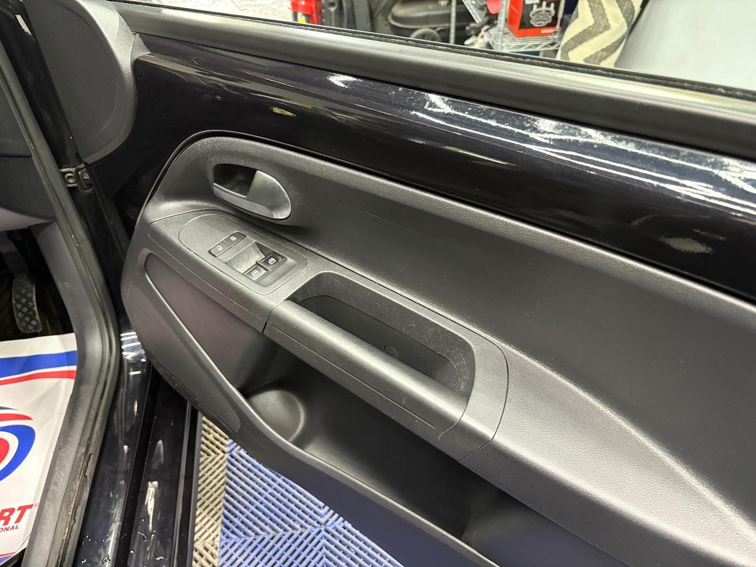 Used Volkswagen up! 2018 for sale - 76550483: Photo 35