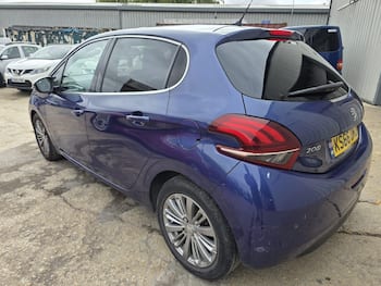 Used Peugeot 208 2016 for sale - 79712354: Photo