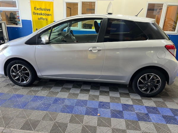 Used Toyota Yaris 2012 for sale - 73869022: Photo 3