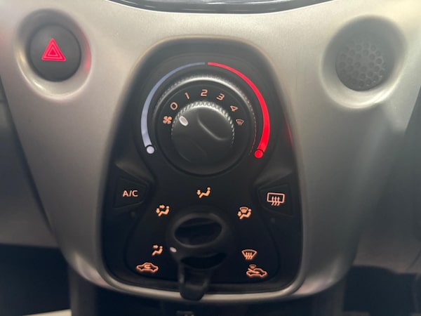 Used Peugeot 108 2017 for sale - 74358151: Photo 12