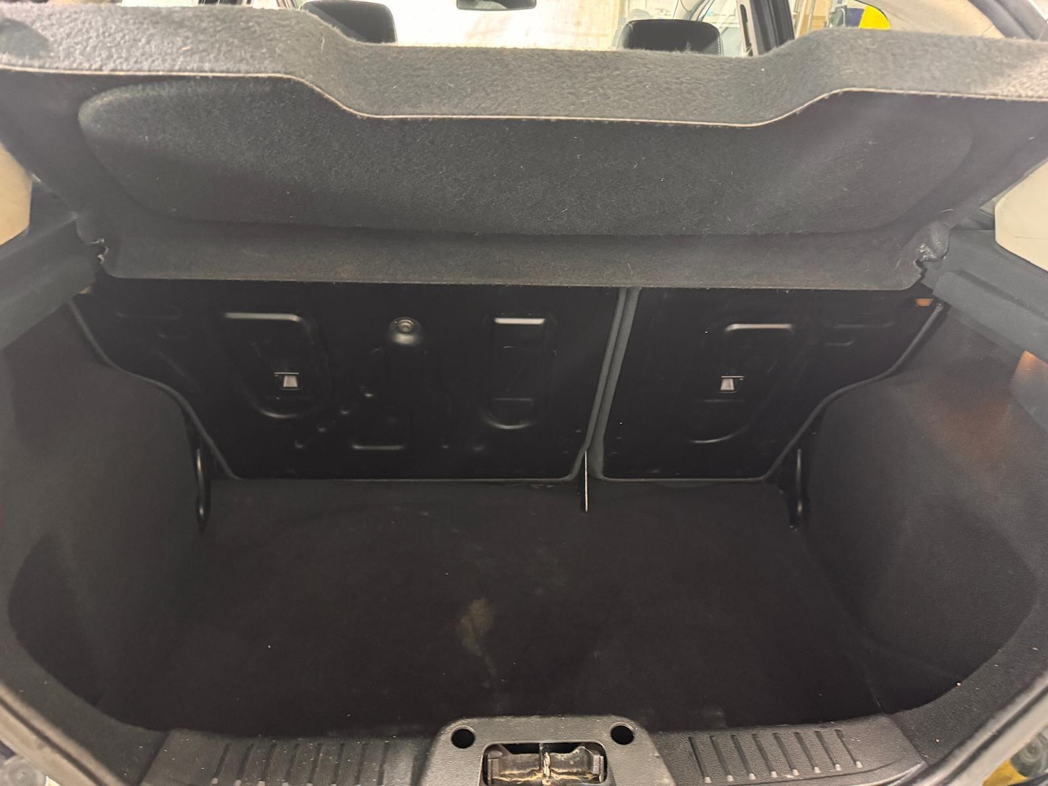 Used Ford Fiesta 2010 for sale - 77028927: Photo 24