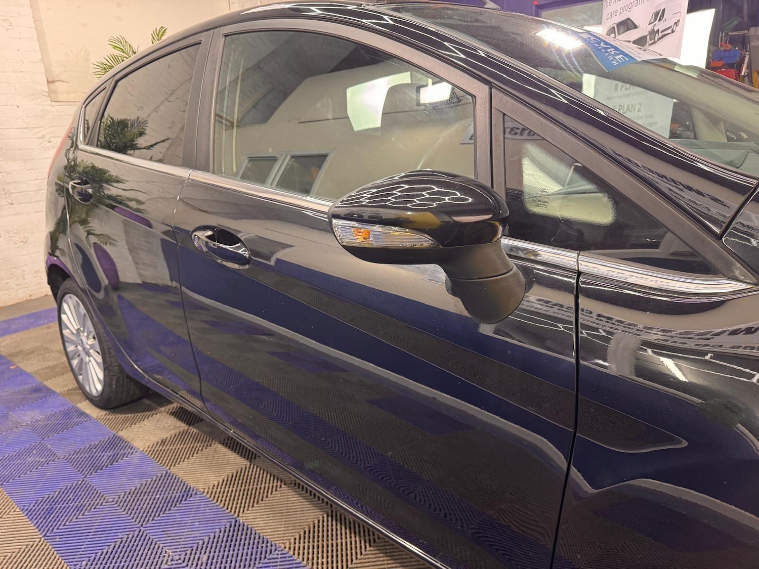 Used Ford Fiesta 2010 for sale - 77028927: Photo 32