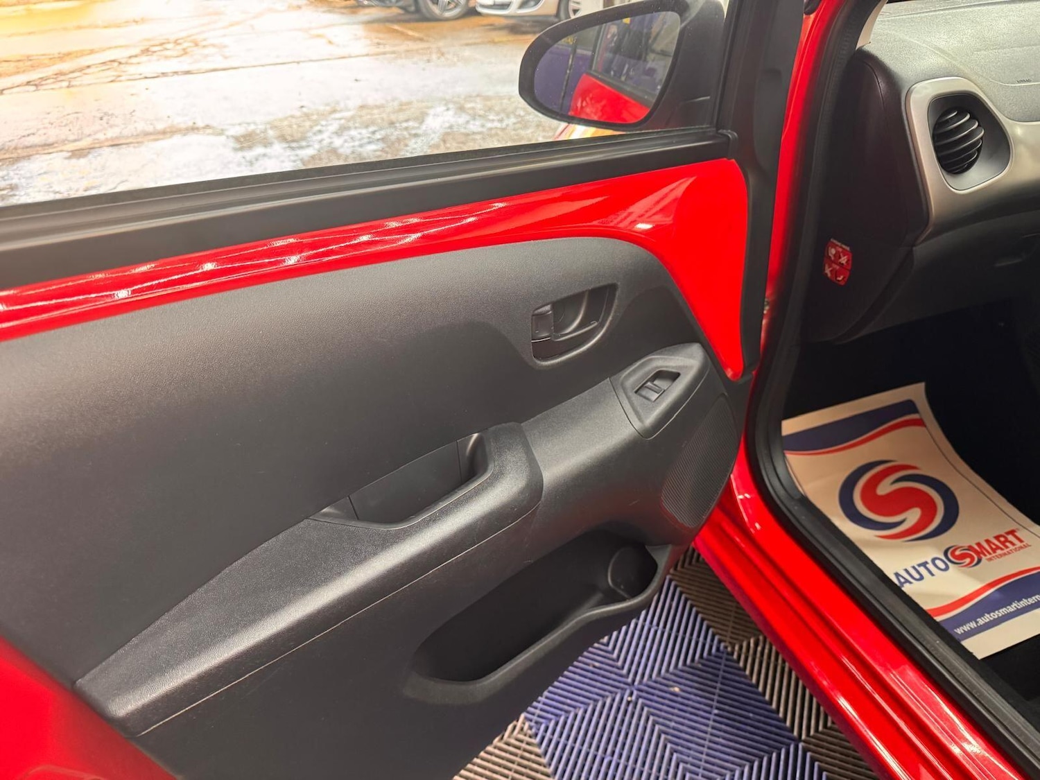 Used Toyota AYGO 2014 for sale - 77190470: Photo 31