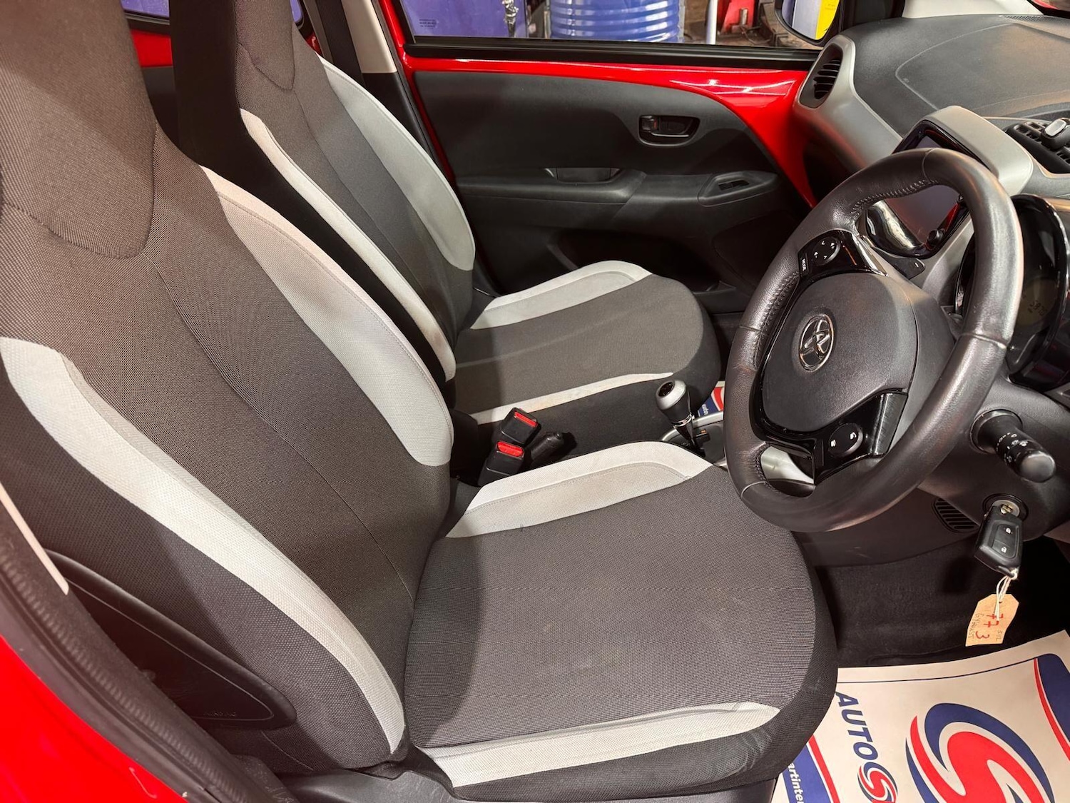 Used Toyota AYGO 2014 for sale - 77190470: Photo 48