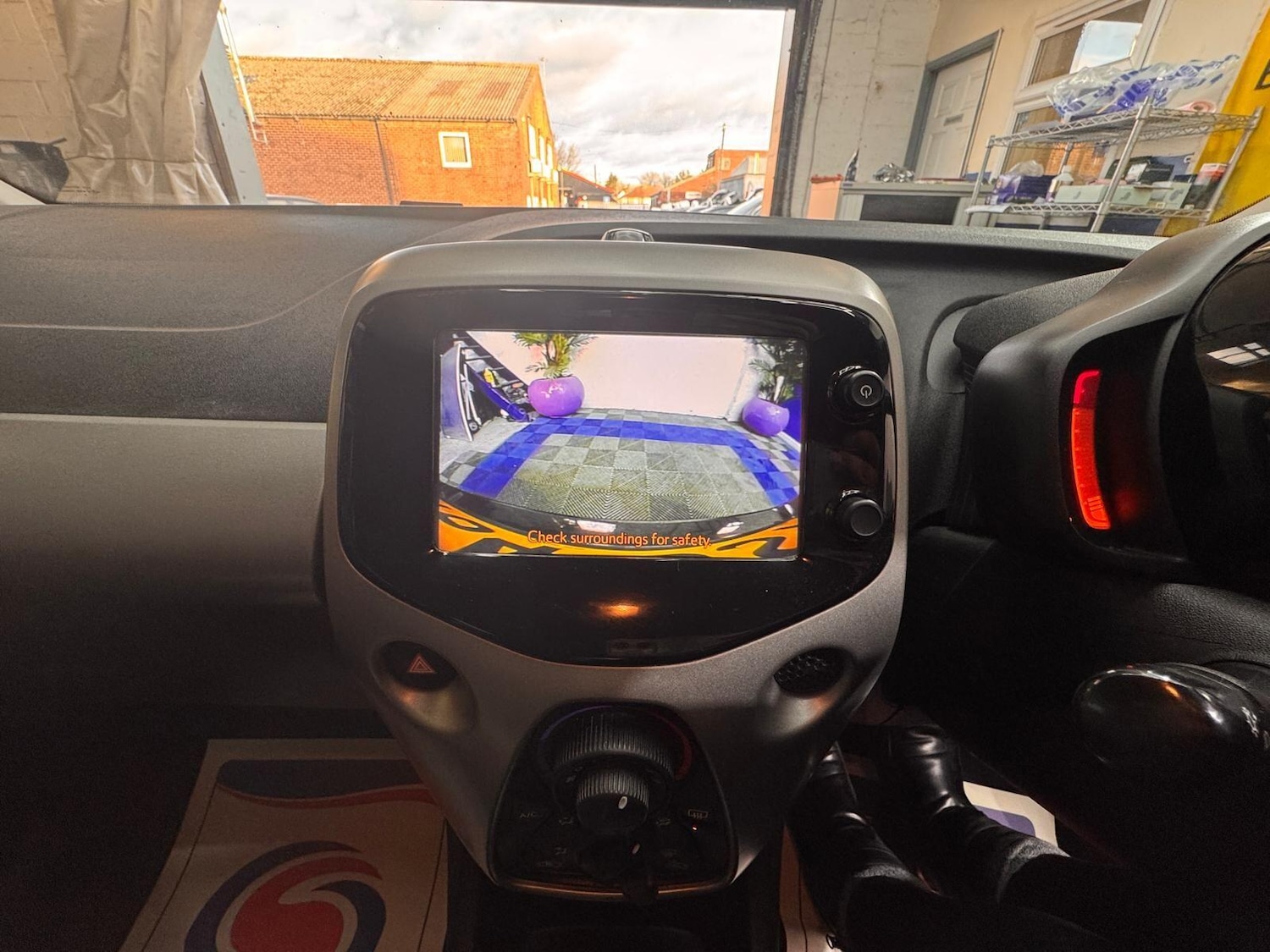 Used Toyota AYGO 2014 for sale - 77190470: Photo 68