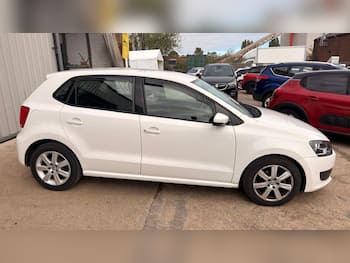 Used Volkswagen Polo 2011 for sale - 79820441: Photo