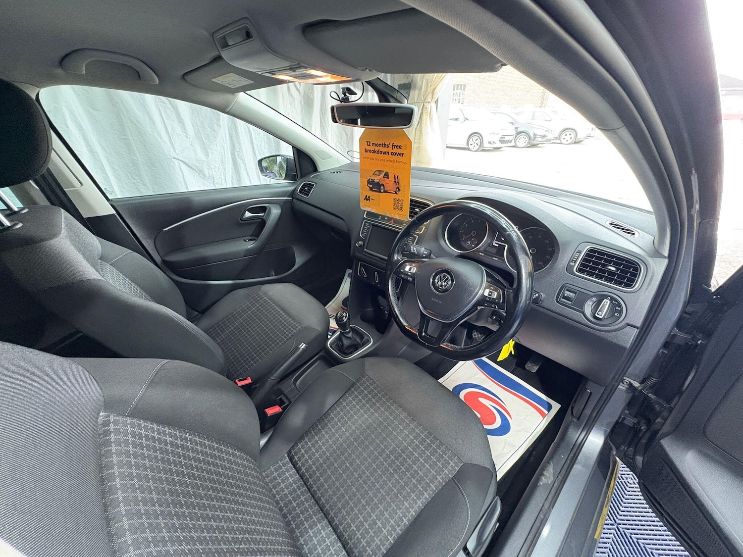 Used Volkswagen Polo 2017 for sale - 77598140: Photo 11