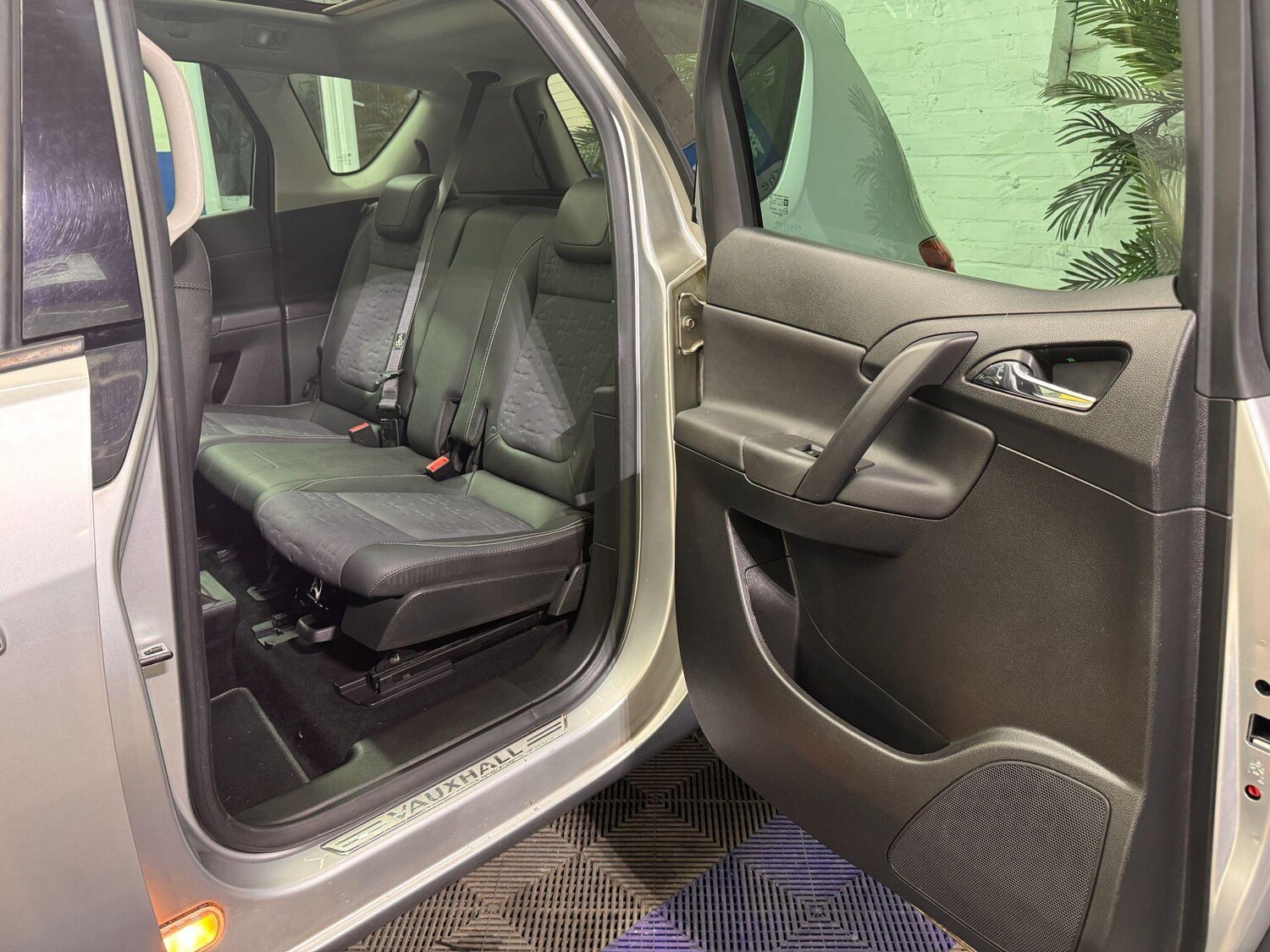 Used Vauxhall Meriva 2011 for sale - 77959411: Photo 31