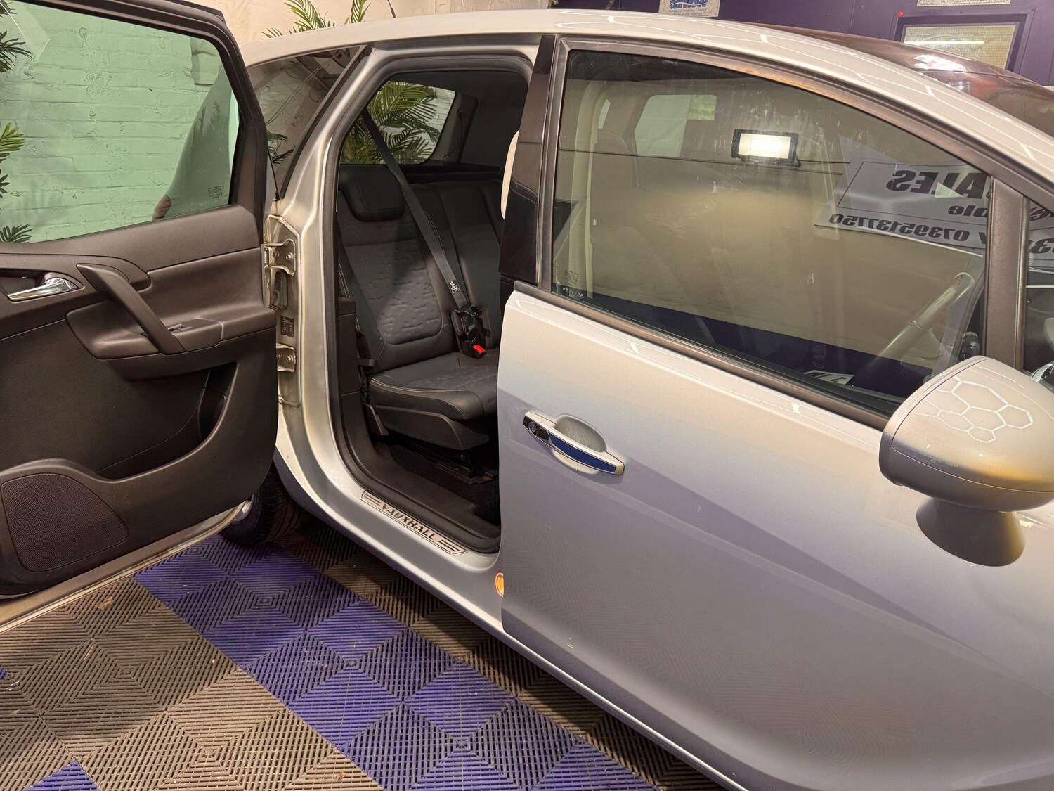 Used Vauxhall Meriva 2011 for sale - 77959411: Photo 38