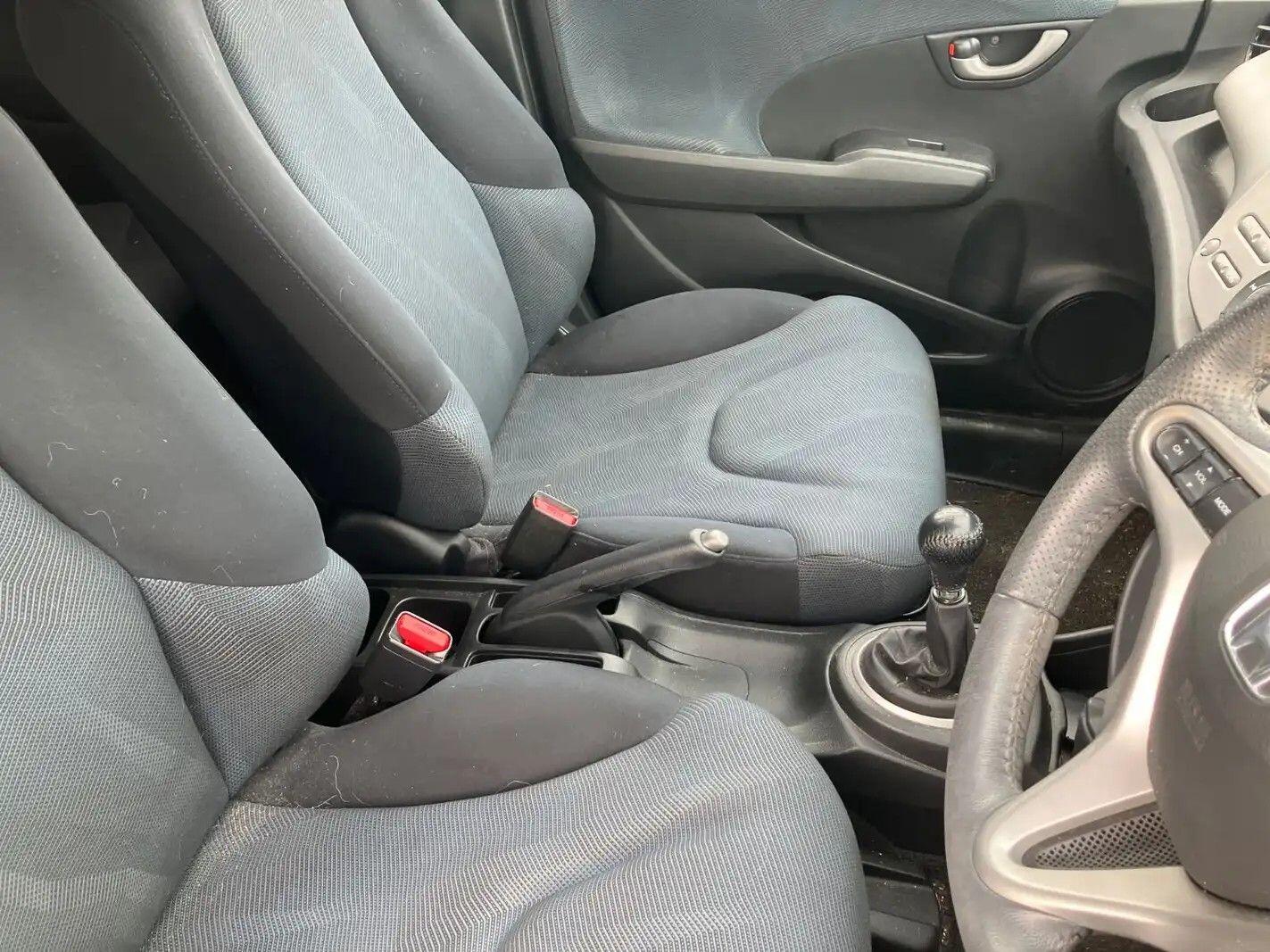 Used Honda Jazz for sale - 77597970: Photo 2