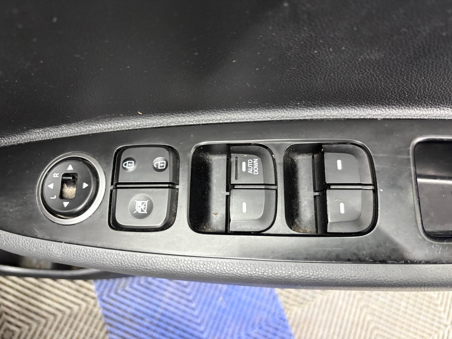 Used Hyundai i10 for sale - 76551043: Photo 14