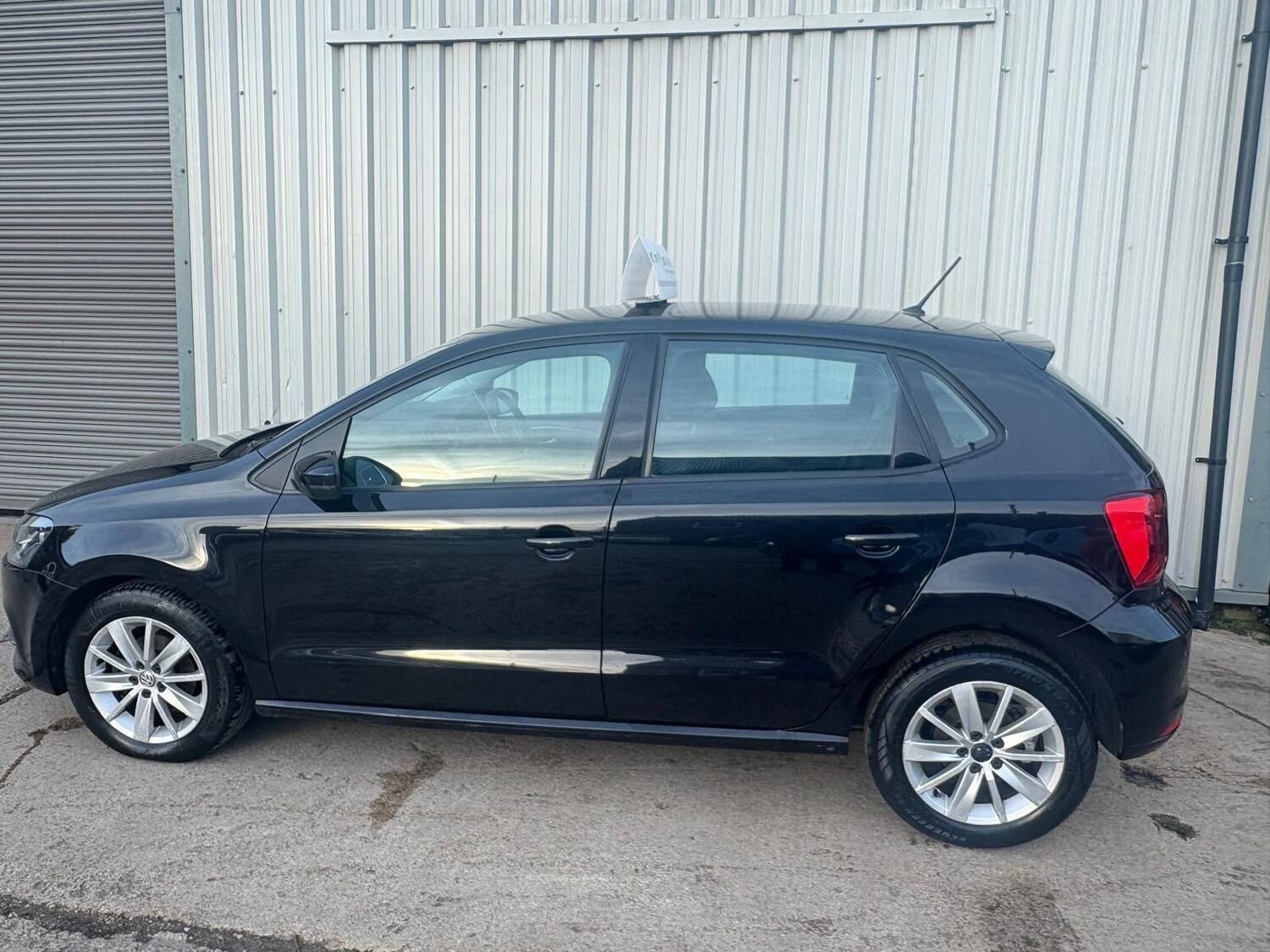 Used Volkswagen Polo 2015 for sale - 77959408: Photo 16