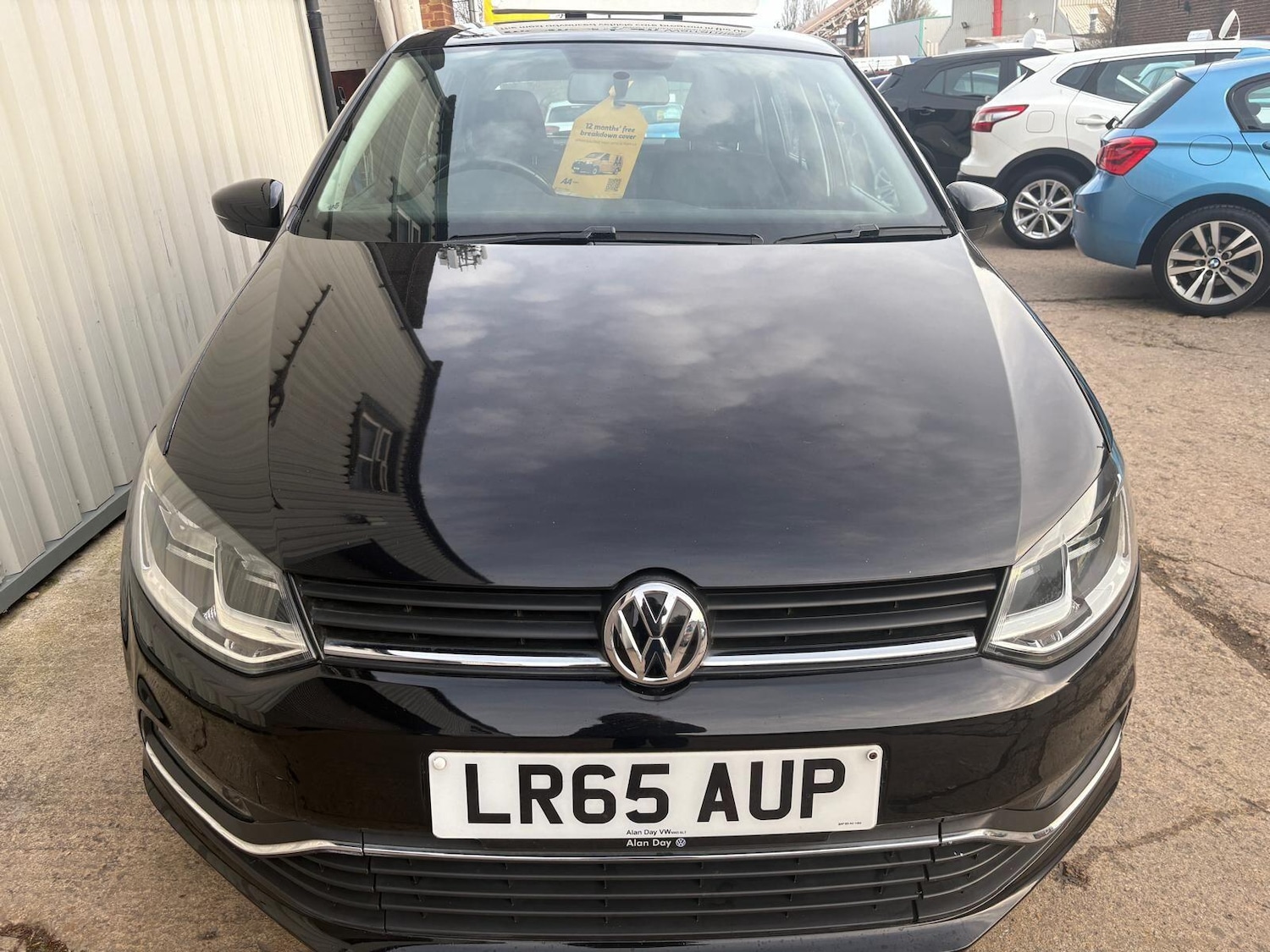 Used Volkswagen Polo 2015 for sale - 77959408: Photo 2