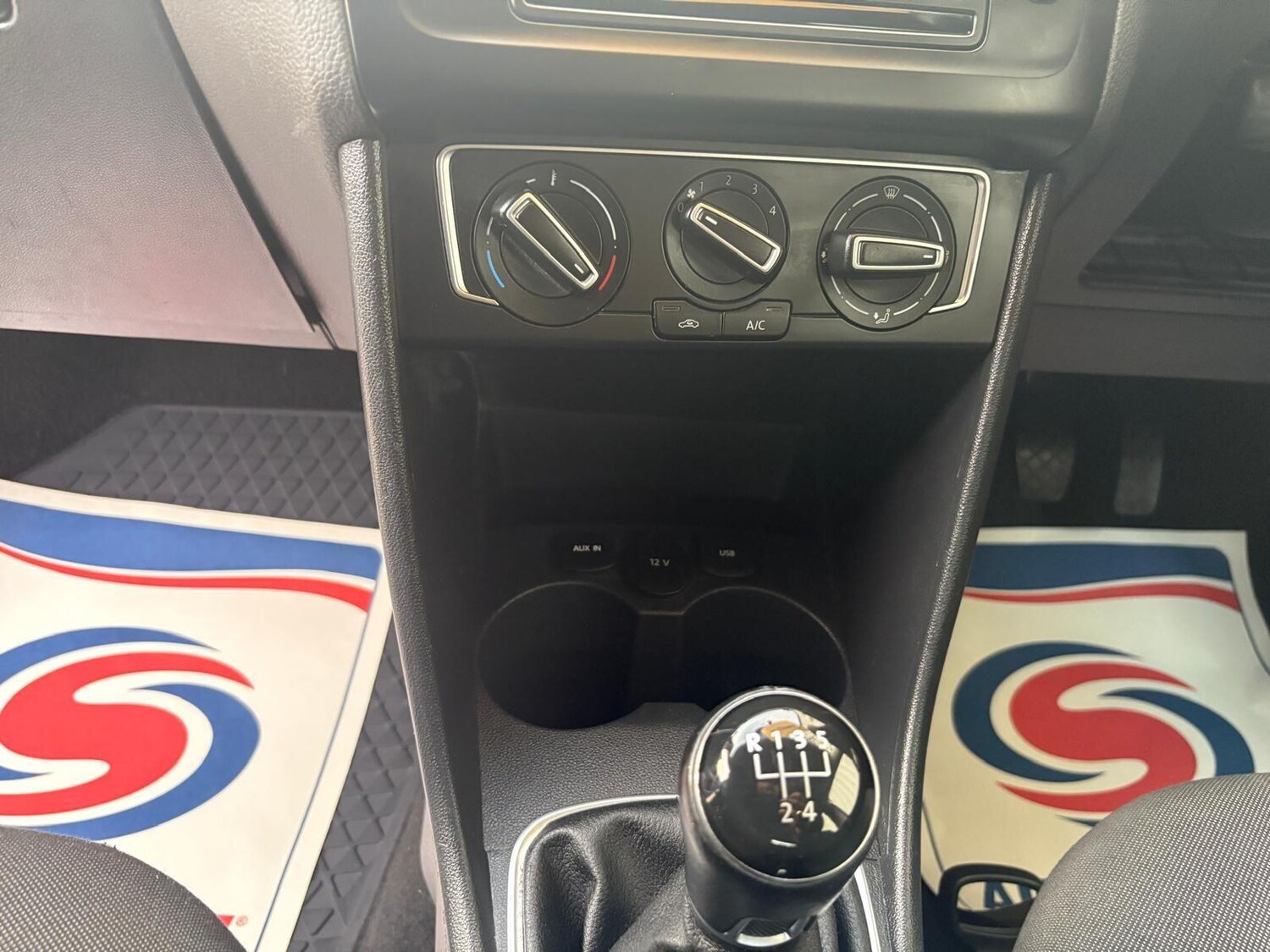 Used Volkswagen Polo 2015 for sale - 77959408: Photo 21