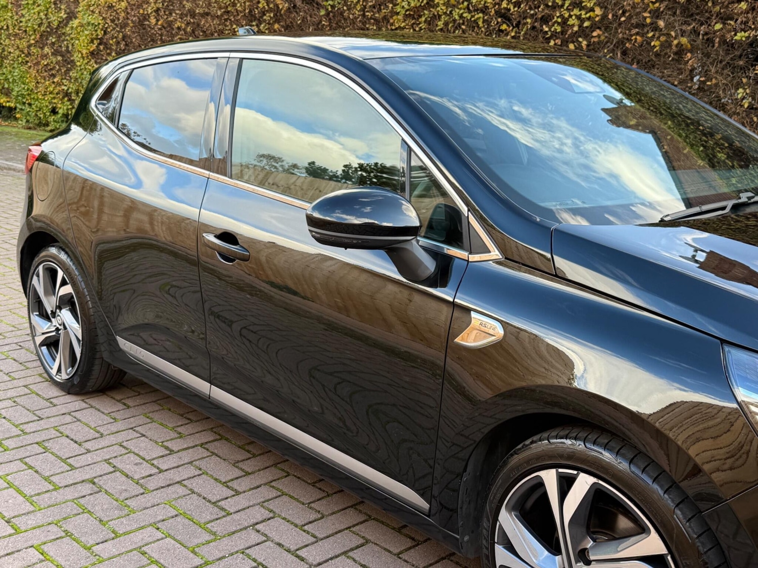 Used Renault Clio for sale - 76608477: Photo 10