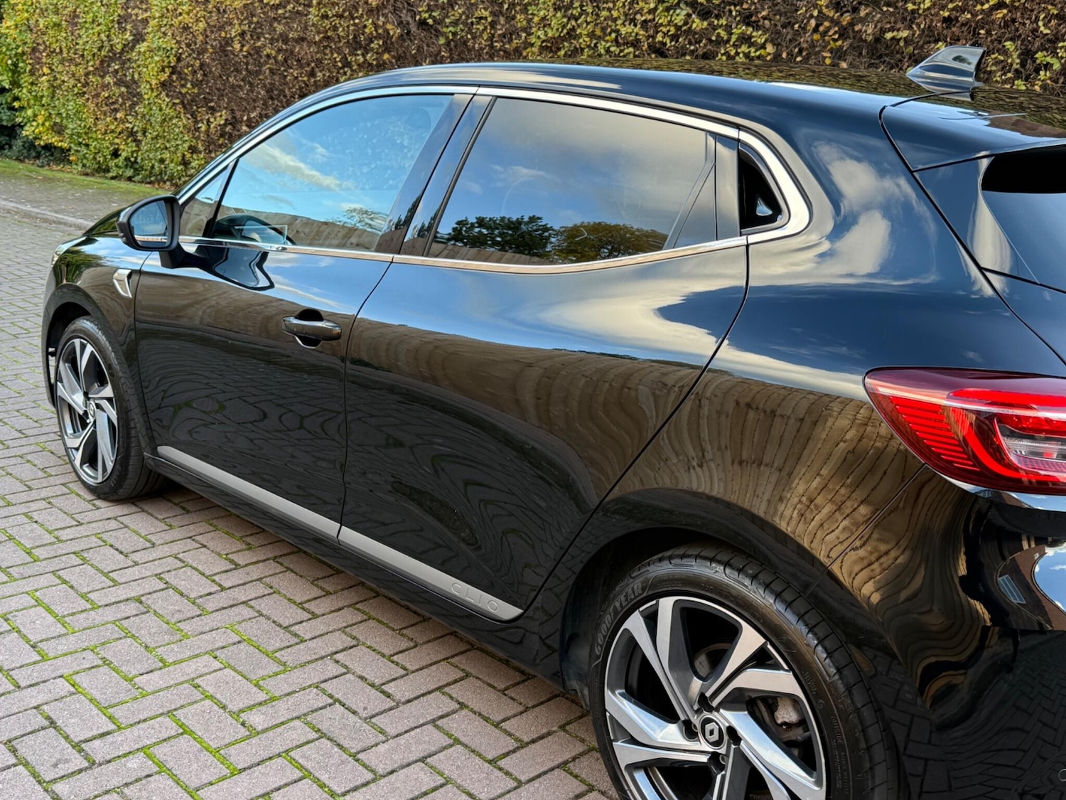 Used Renault Clio for sale - 76608477: Photo 12