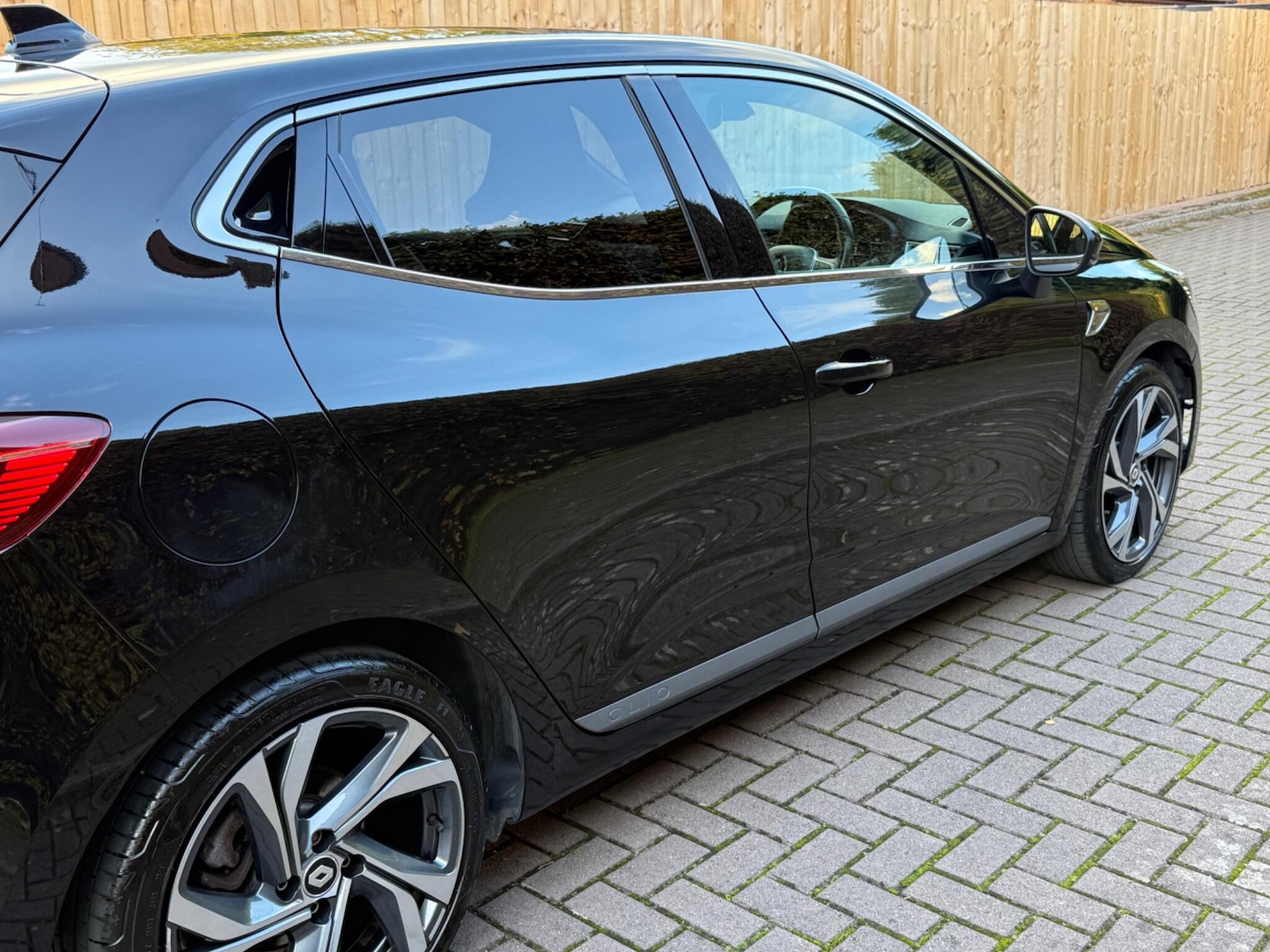 Used Renault Clio for sale - 76608477: Photo 13