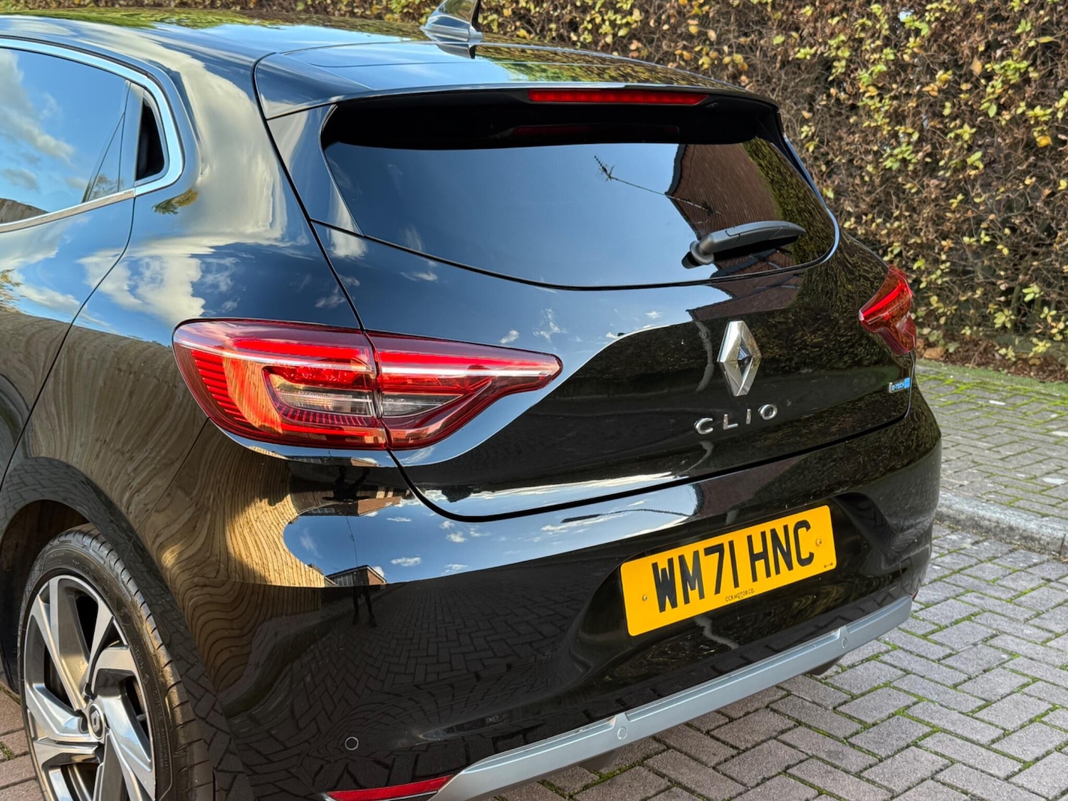 Used Renault Clio for sale - 76608477: Photo 17