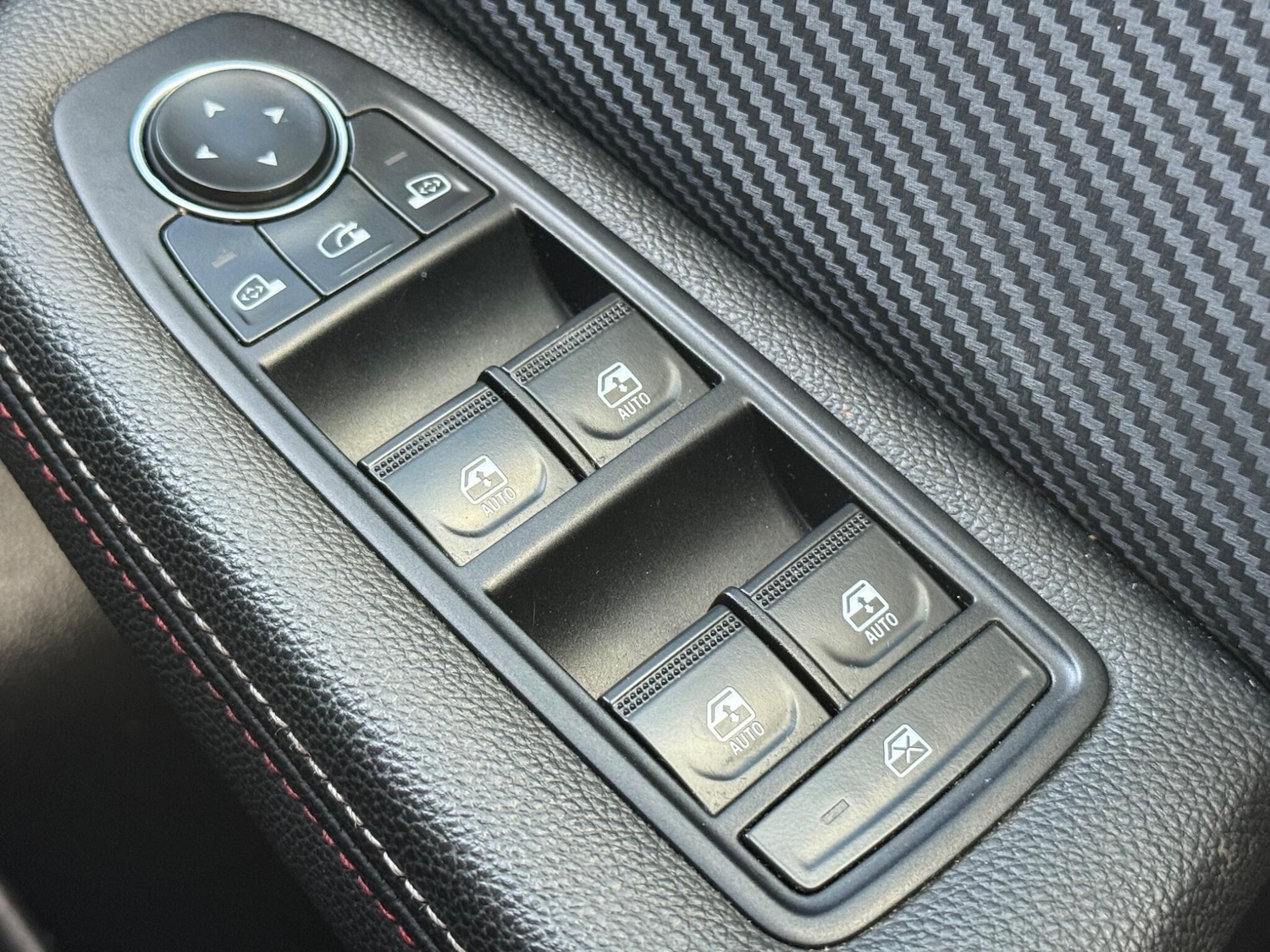 Used Renault Clio for sale - 76608477: Photo 31