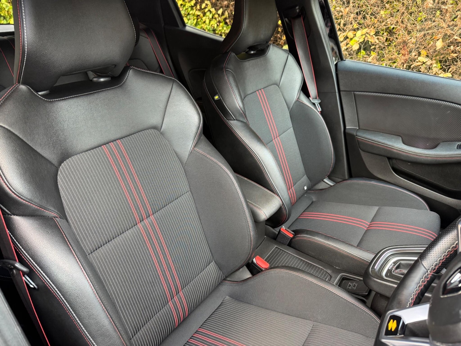 Used Renault Clio for sale - 76608477: Photo 46