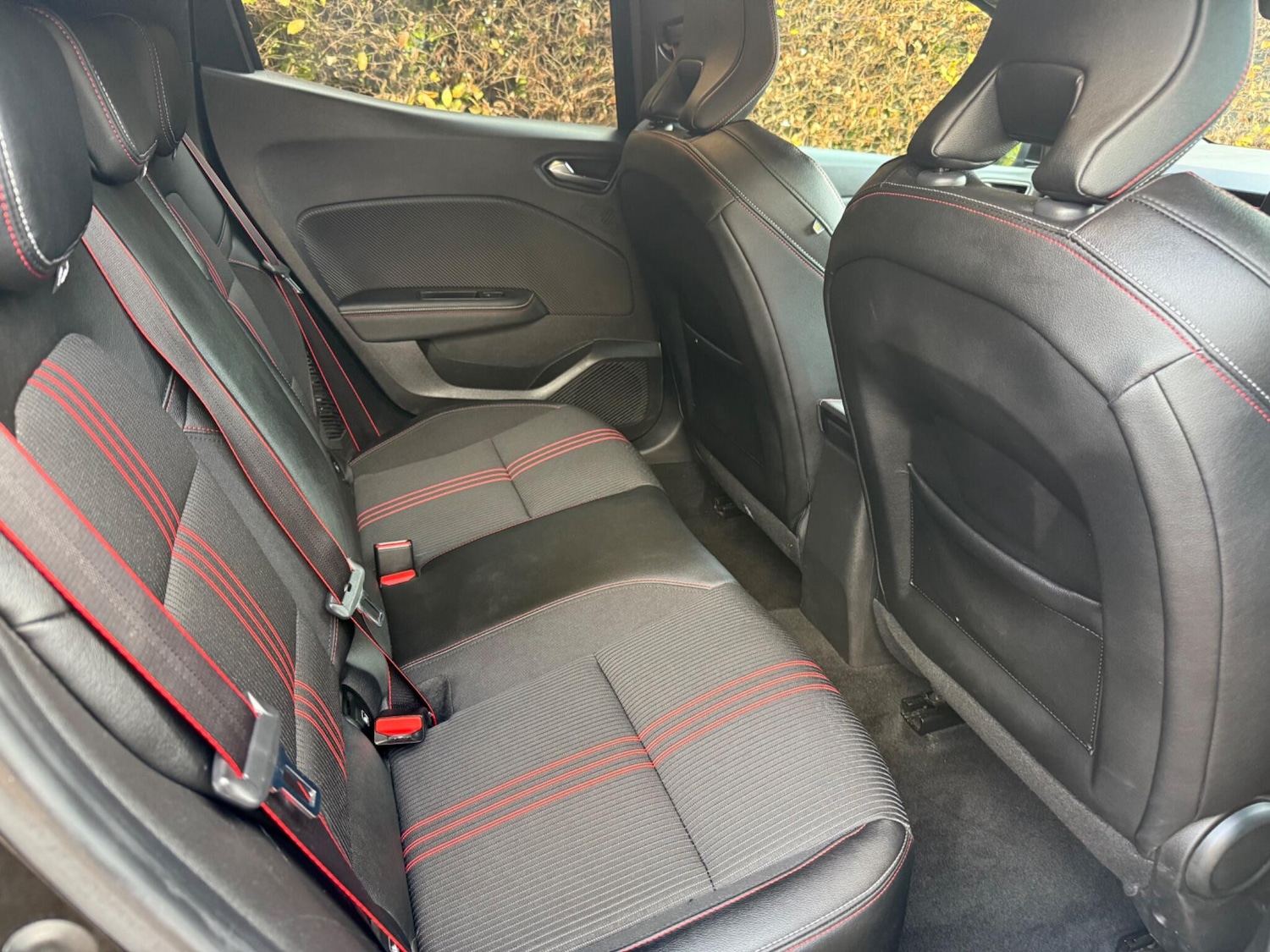 Used Renault Clio for sale - 76608477: Photo 48