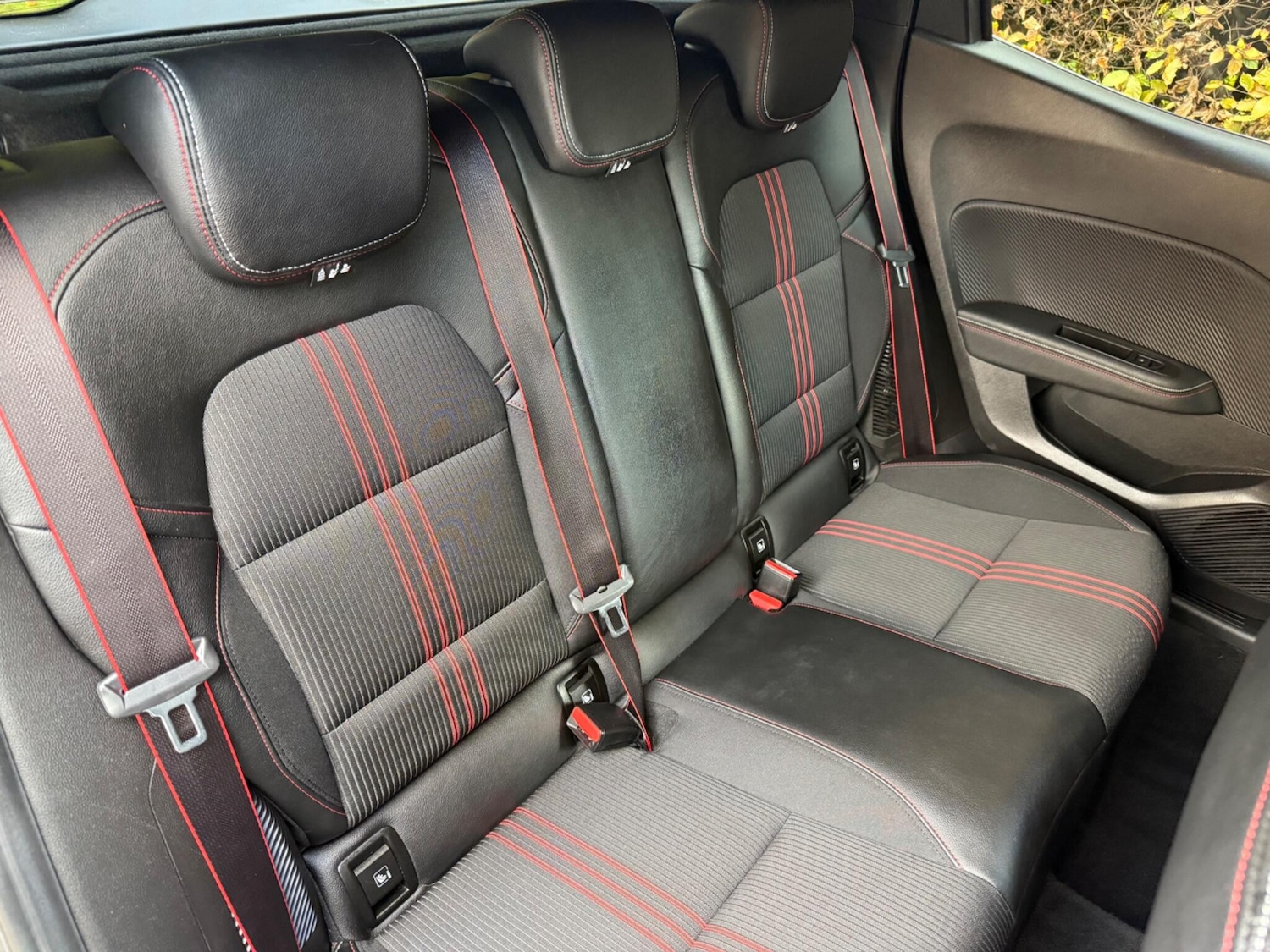 Used Renault Clio for sale - 76608477: Photo 49