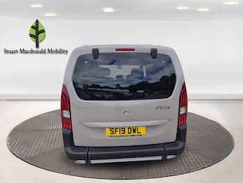 Used Peugeot Rifter 2019 for sale - 76252693: Photo