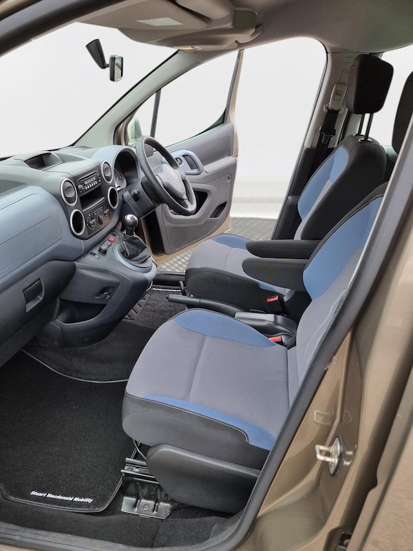 Used Peugeot Partner Tepee 2012 for sale - 65189911: Photo 11