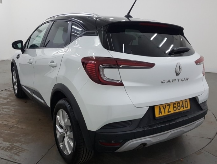 Used Renault Captur 2021 for sale - 77337881: Photo 2