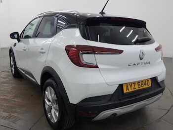 Used Renault Captur 2021 for sale - 77337881: Photo
