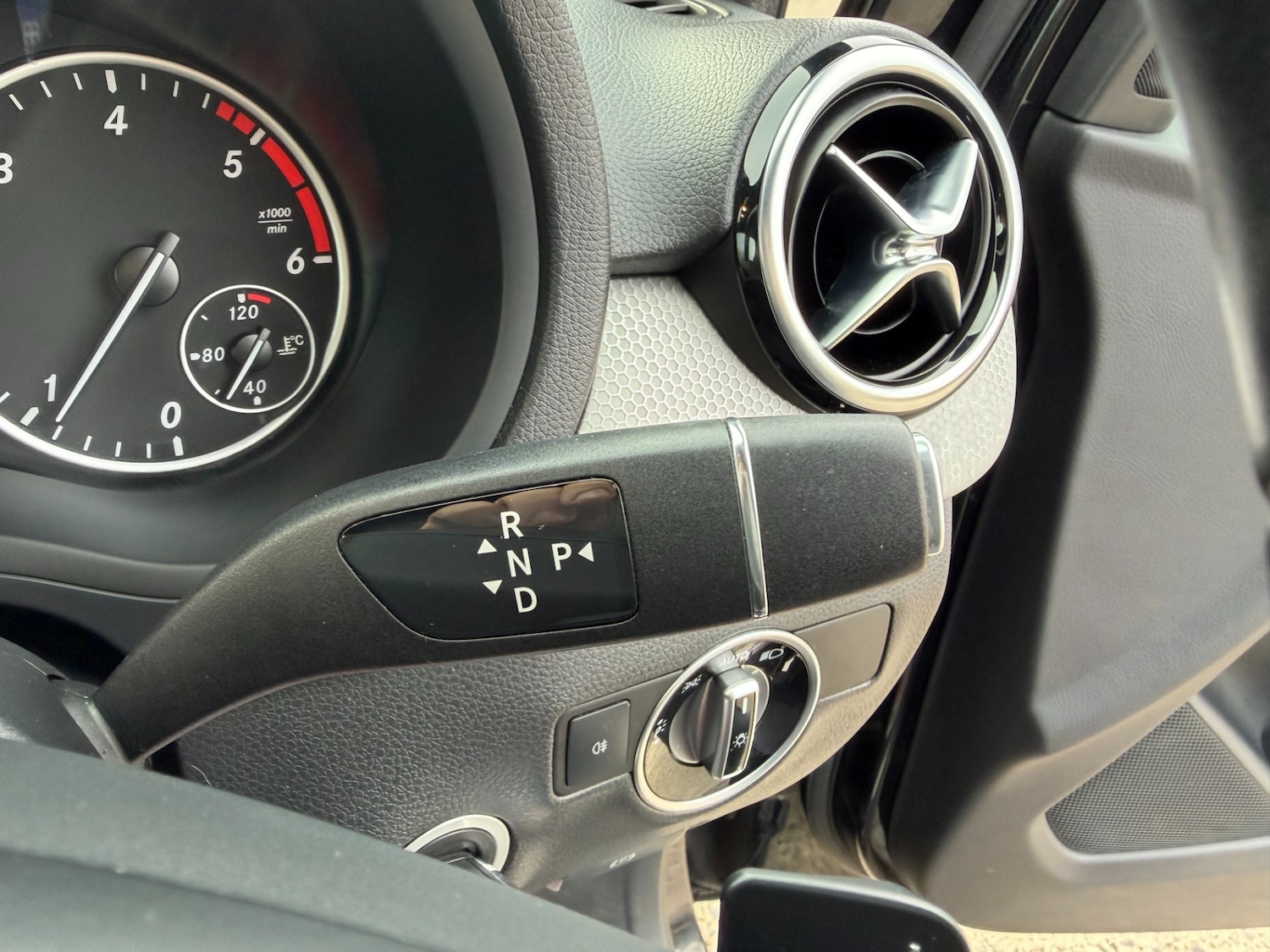 Used Mercedes-Benz B Class 2014 for sale - 77446714: Photo 7