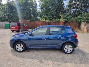 Used Dacia Sandero 2018 for sale - 79378805: Photo