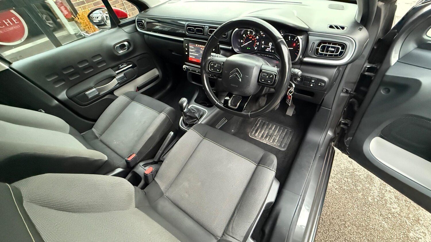 Used Citroen C3 2018 for sale - 76317799: Photo 23