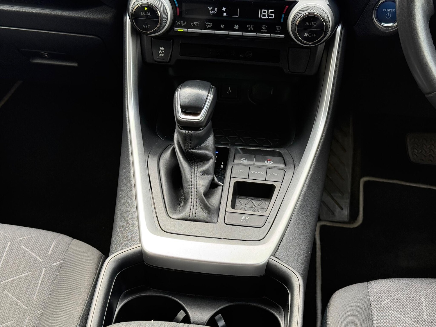 Used Toyota RAV4 2021 for sale - 76226611: Photo 25