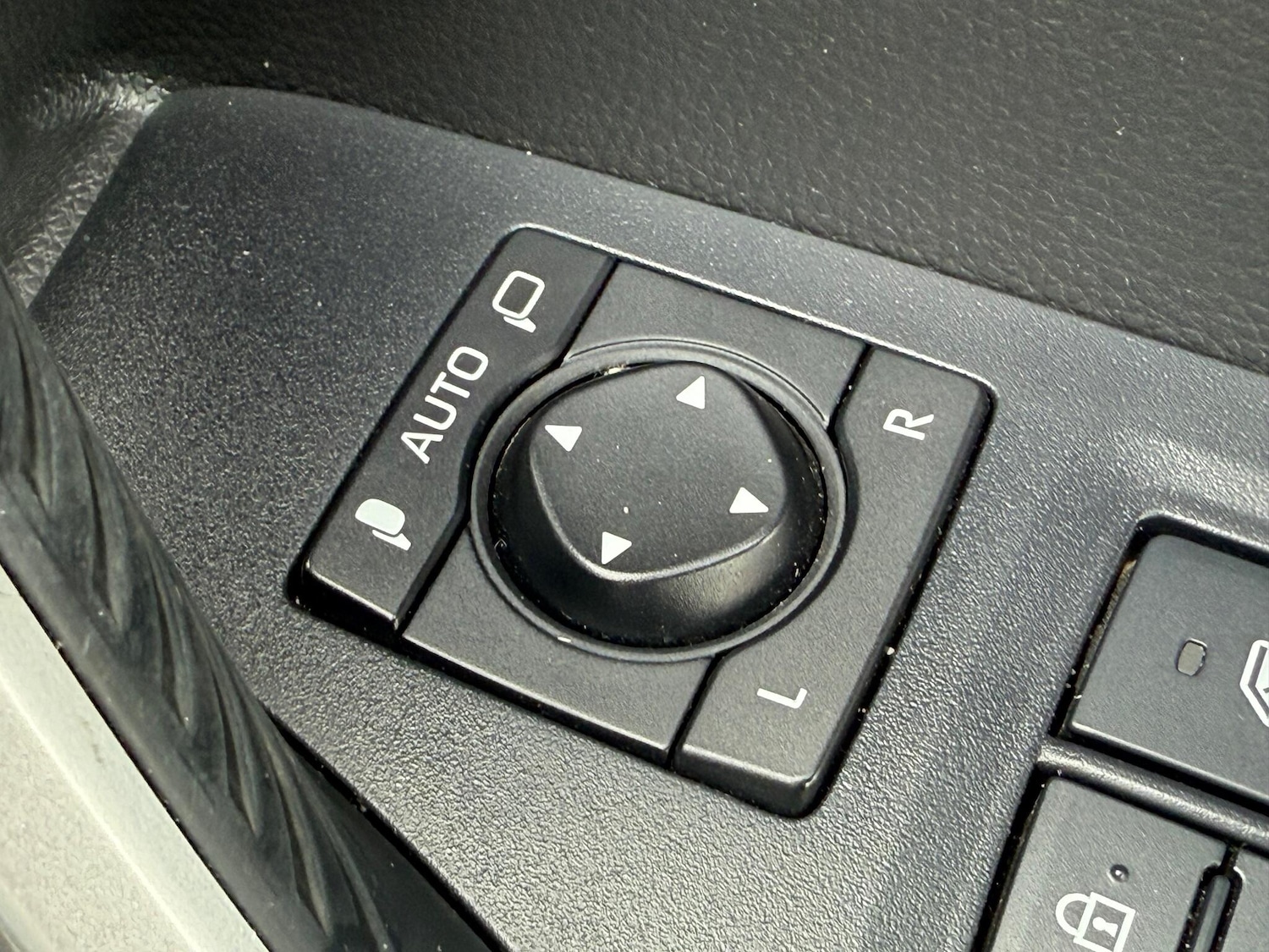 Used Toyota RAV4 2021 for sale - 76226611: Photo 28