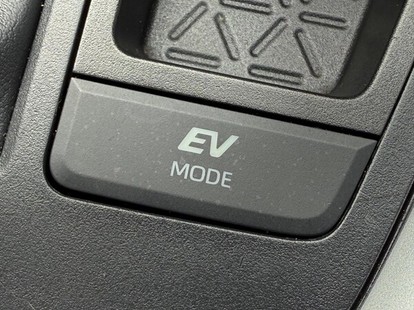 Used Toyota RAV4 2021 for sale - 76226611: Photo 30
