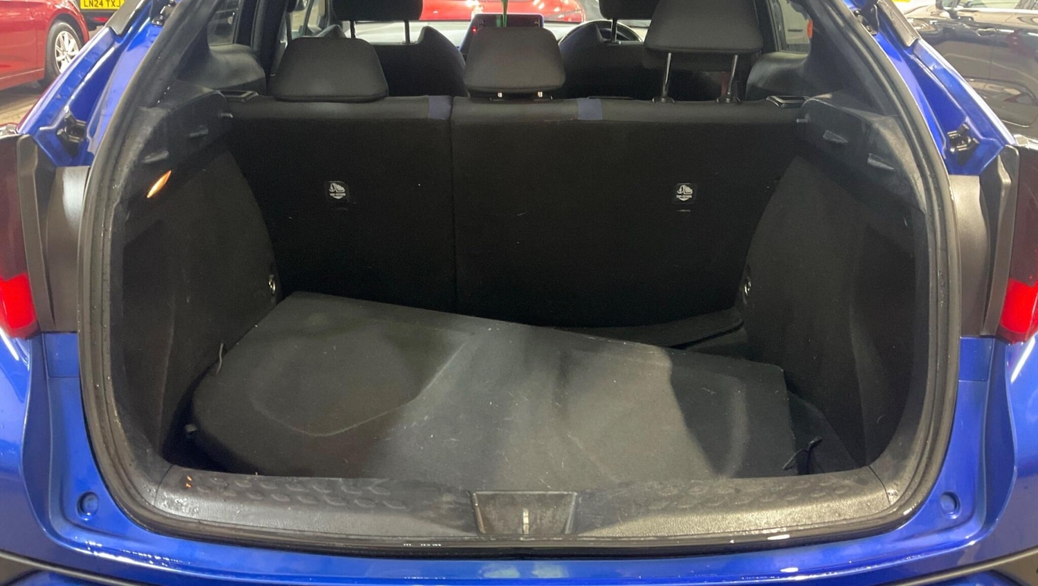 Used Toyota C-HR 2020 for sale - 78072847: Photo 11