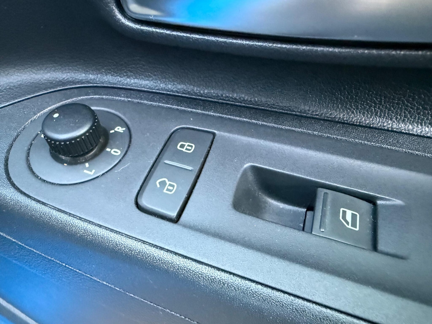 Used Volkswagen up! for sale - 77015453: Photo 24