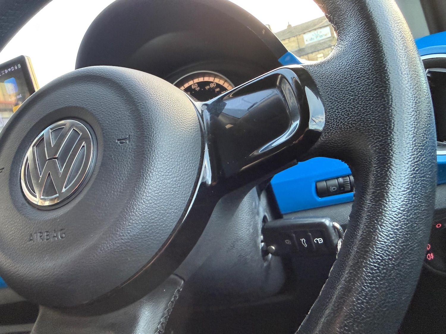 Used Volkswagen up! for sale - 77015453: Photo 37