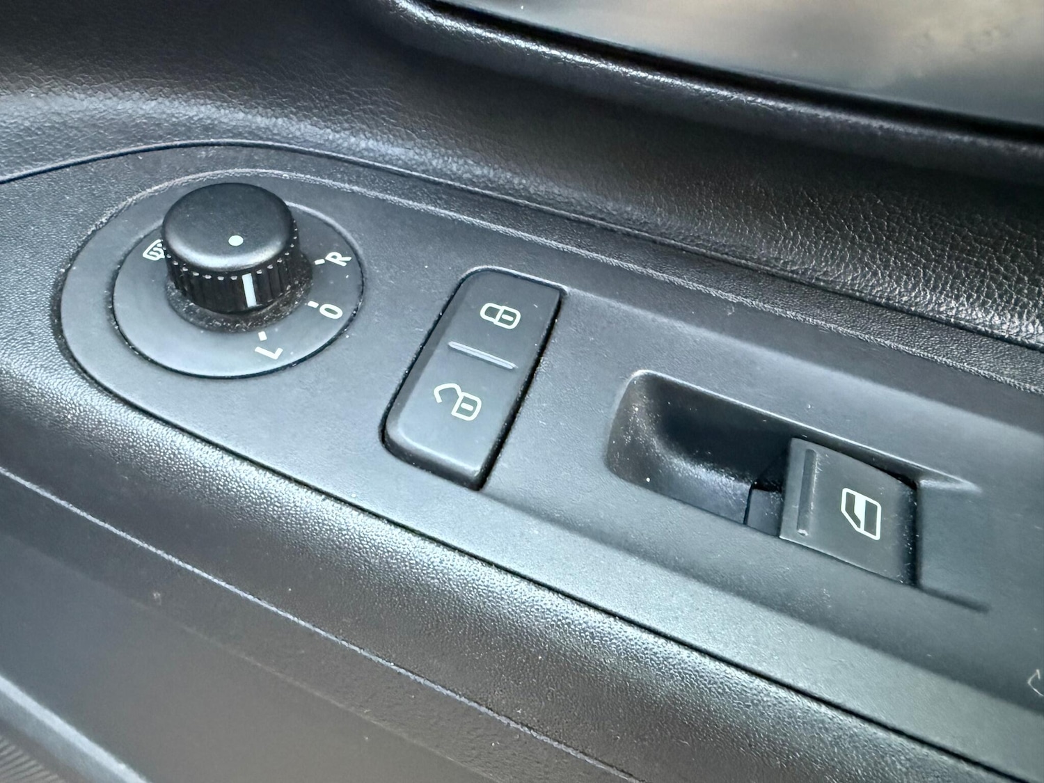 Used Volkswagen up! 2025 for sale - 77015454: Photo 19