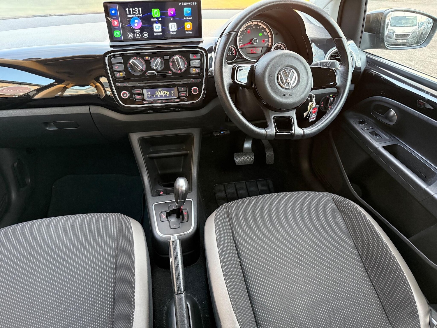 Used Volkswagen up! 2025 for sale - 77015454: Photo 30