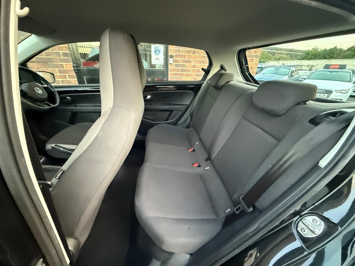 Used Volkswagen up! 2025 for sale - 77015454: Photo 51