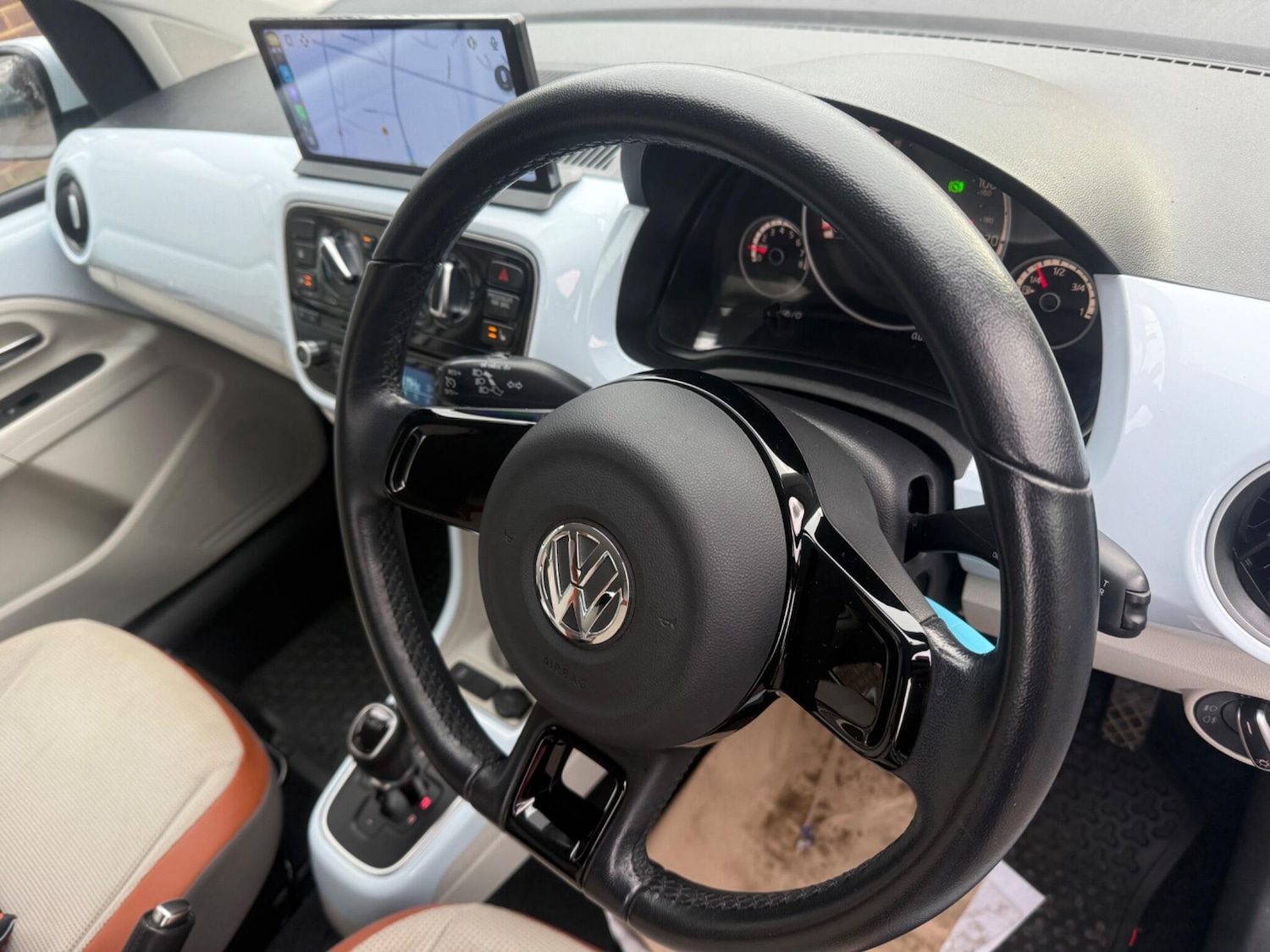 Used Volkswagen up! 2025 for sale - 77143396: Photo 16