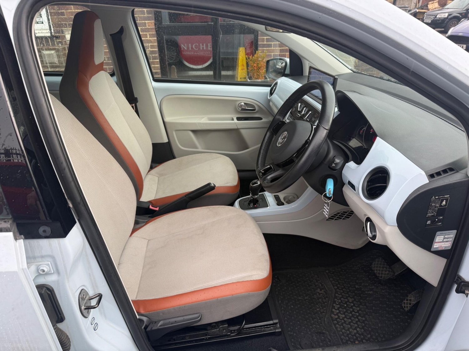 Used Volkswagen up! 2025 for sale - 77143396: Photo 18