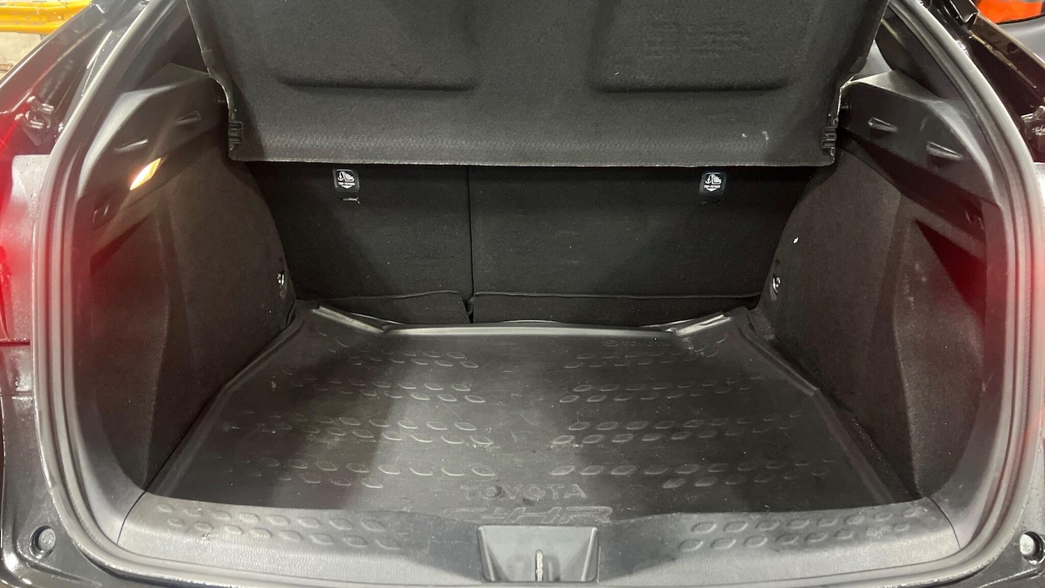 Used Toyota C-HR 2018 for sale - 77091095: Photo 10